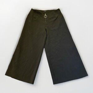 Madame Women's Capri Pants Size 30 Black Wide Belt Leg Mid Rise Front Zipper EUC